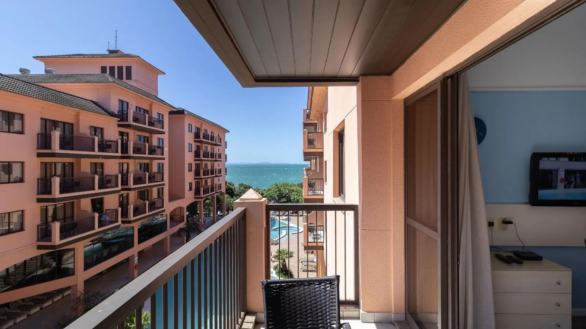 Resort pé na areia - Suítes JBVTOP Florianópolis