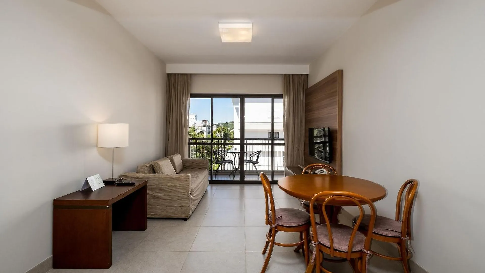 Resort pé na areia - Suítes JBVTOP Florianópolis