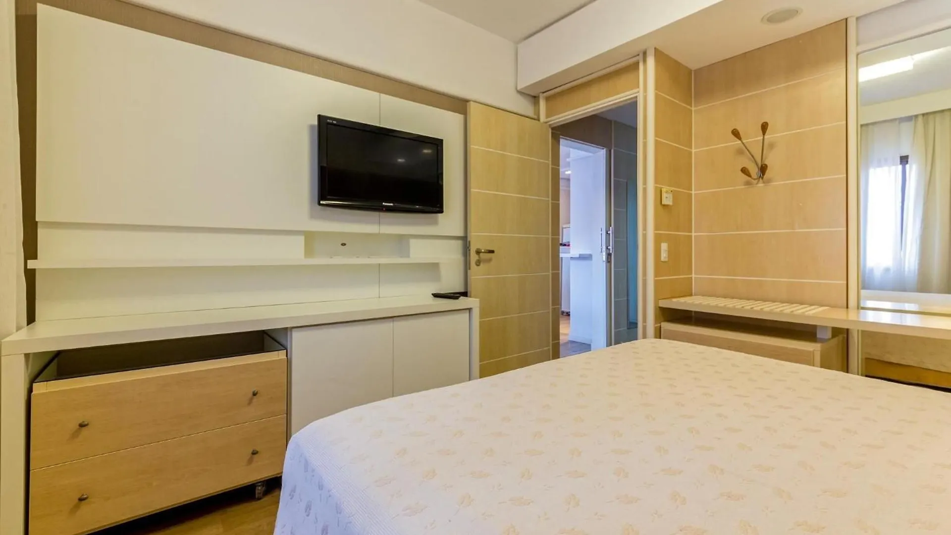 Resort pé na areia - Suítes JBVTOP Florianópolis