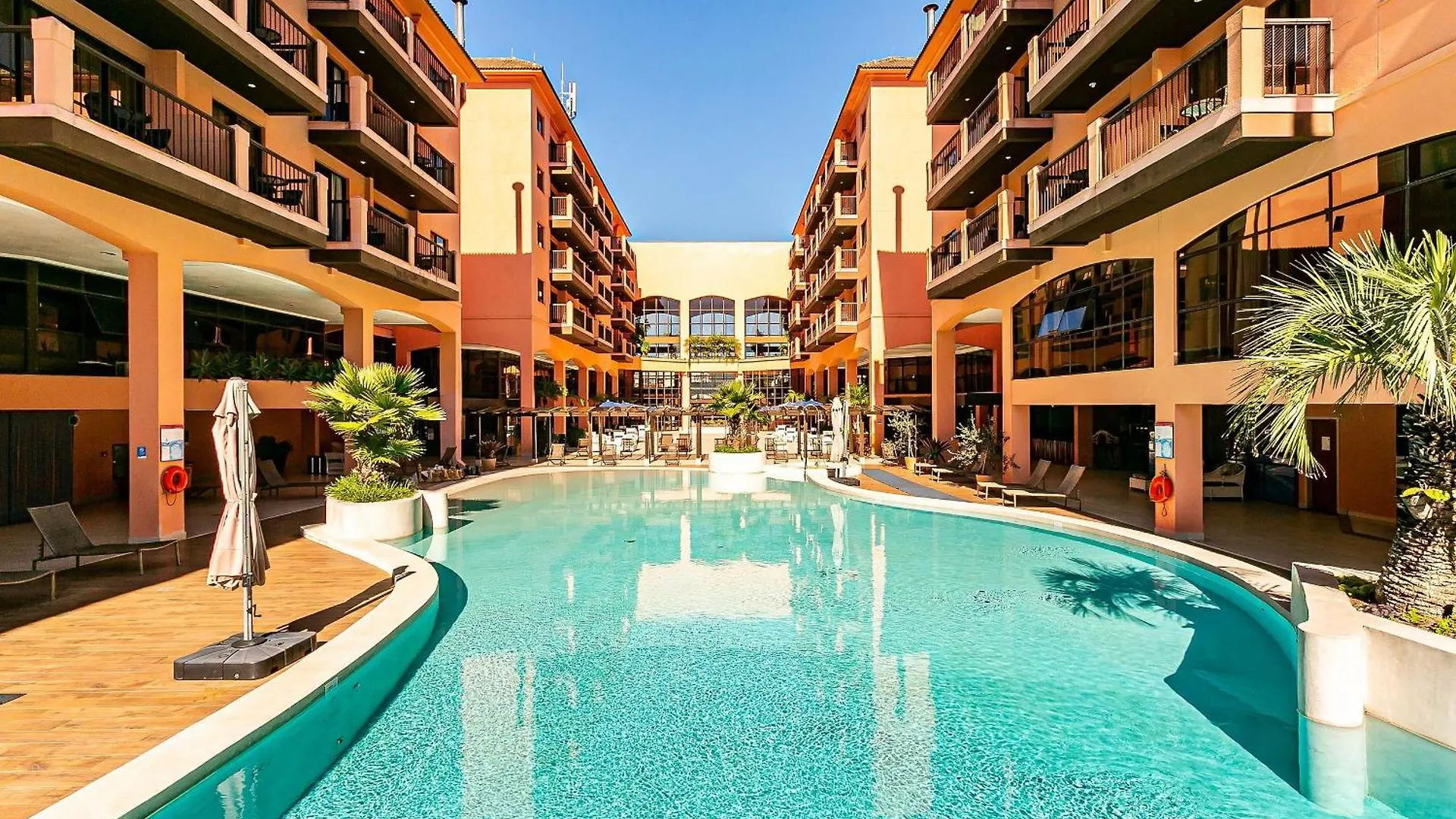 Resort pé na areia - Suítes JBVTOP Florianópolis Brasil